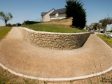 Mur en pierre à bâtir clivée