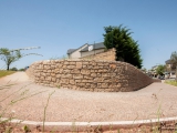 Mur en pierre à bâtir clivée