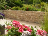 Mur en pierre à bâtir clivée